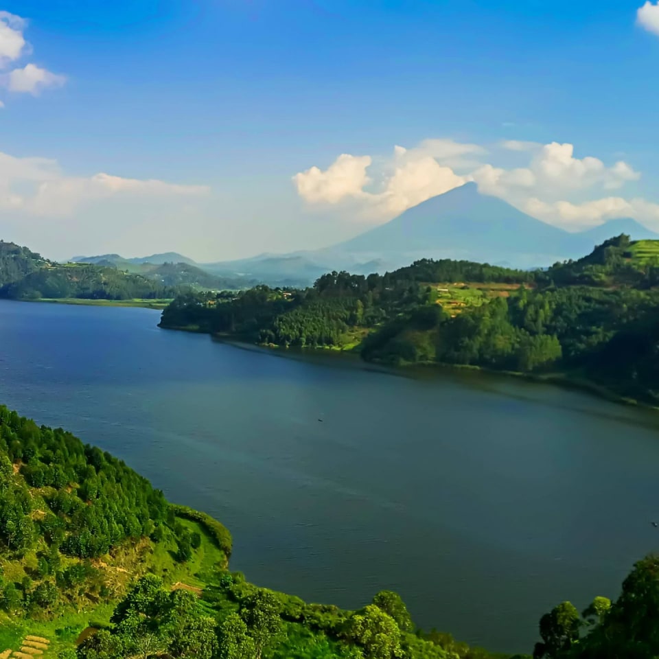 Lake Mulehe Gorilla Lodge